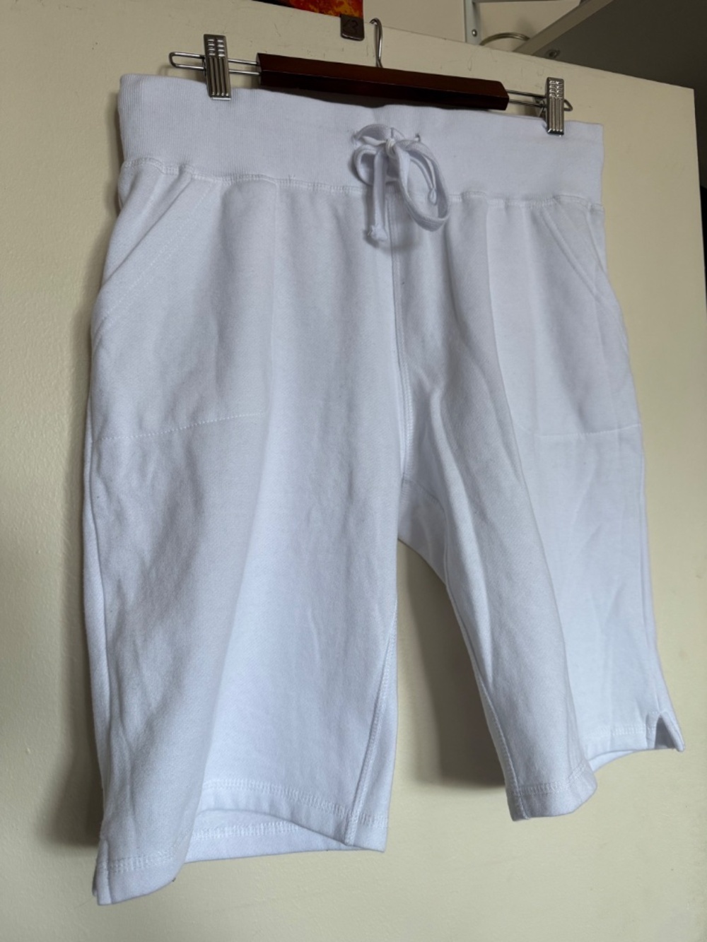 Reflex White Sweat Shorts with Pockets Size L